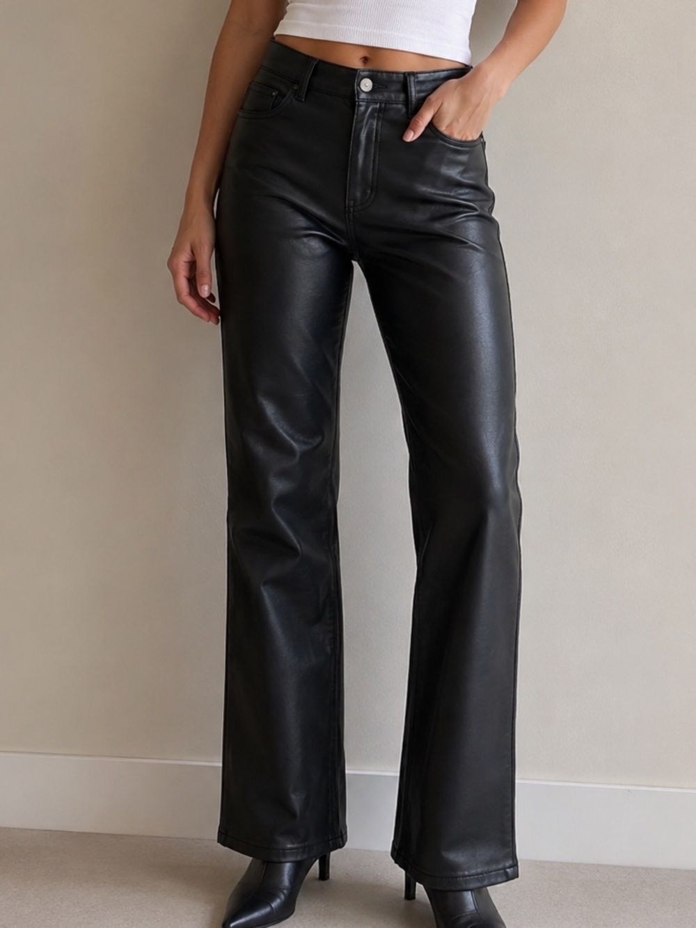 NWT Aritzia Wilfred The Melina Vegan Leather High Rise Straight Pants Black 0